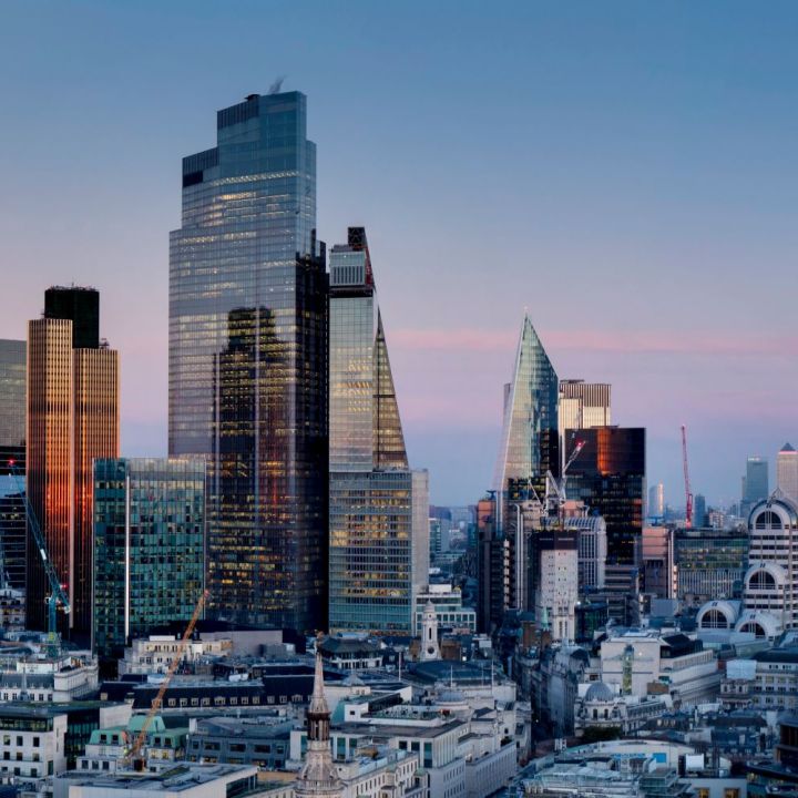 London AR23.jpeg