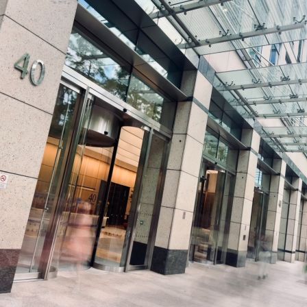 40 Bank Street - Debbie Windebank Owner .jpg